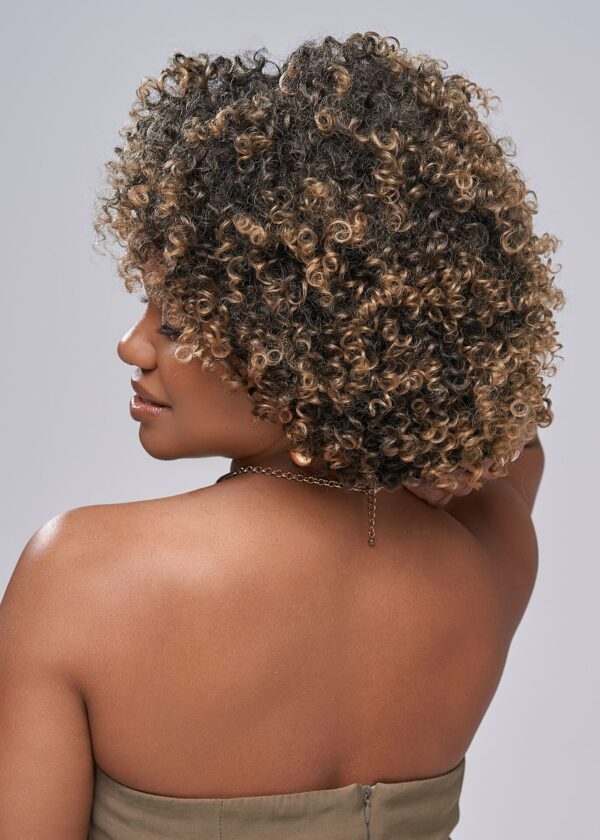 Wig Zoe Loiro (1)